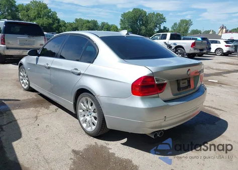 2008 BMW 328Xi z USA, uszkodzony, nr VIN WBAVC93508KZ73403